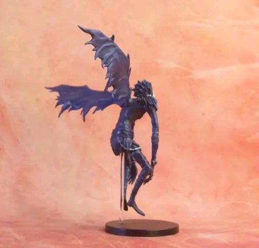 Exclusive ryuk from death note action figure